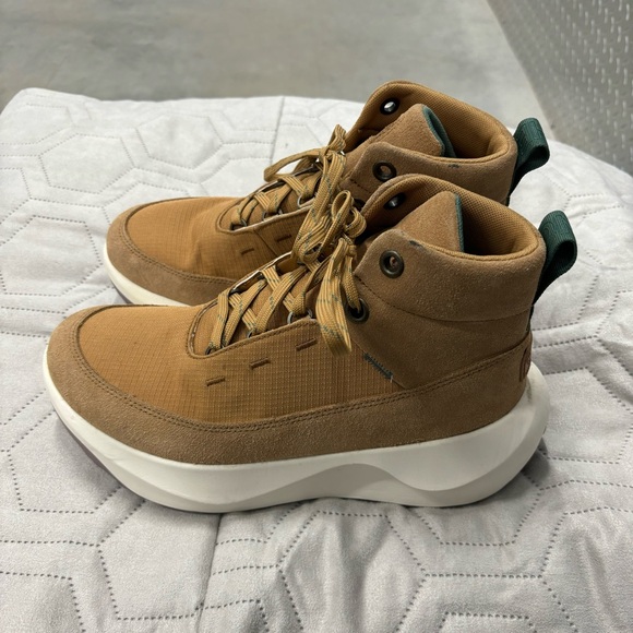 The‎ North Face Women's Halseigh Hiker Boots 9 NEW Tan - Picture 1 of 6